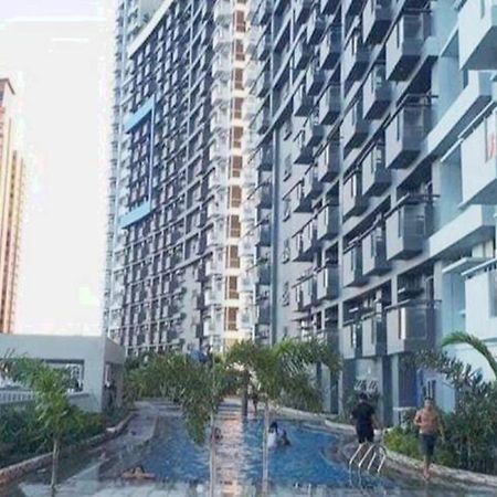 Ferienwohnung Great View With Balcony In Araneta Center Manila Exterior foto
