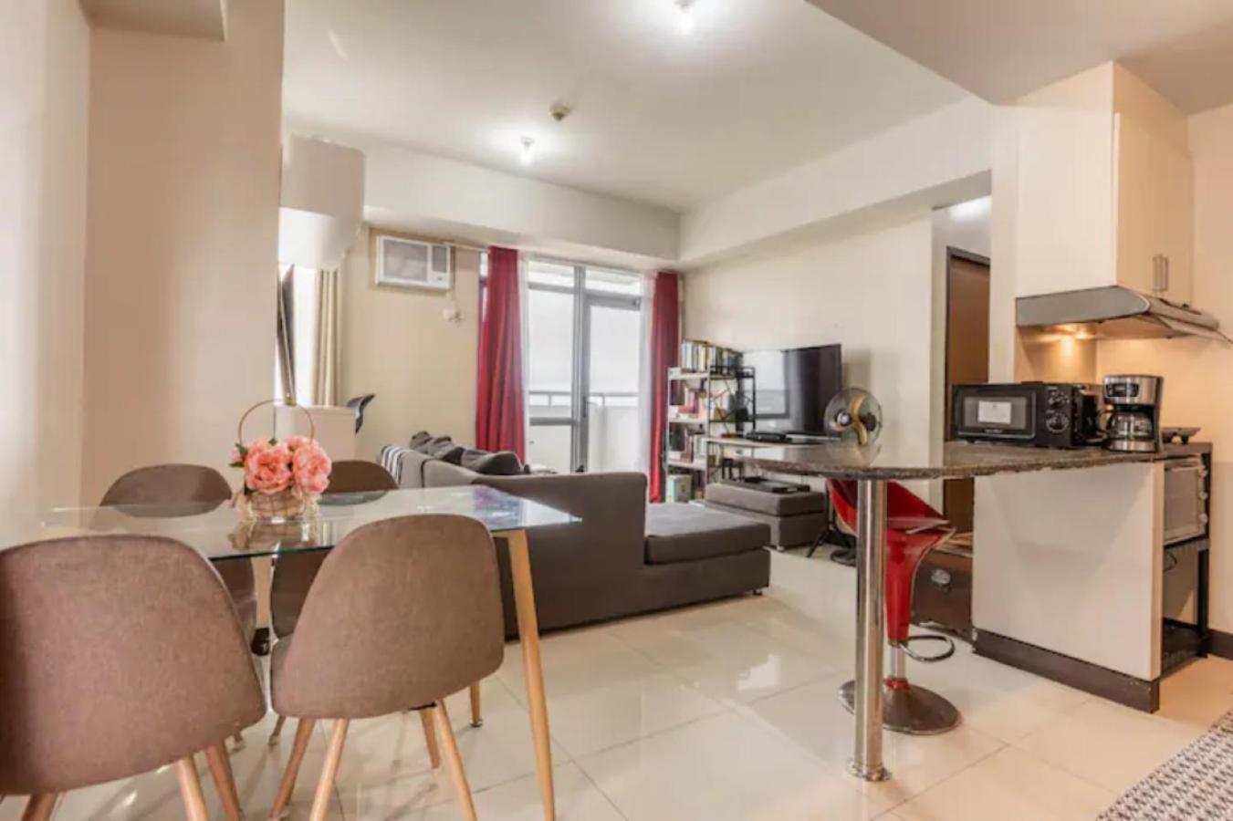 Ferienwohnung Great View With Balcony In Araneta Center Manila Exterior foto