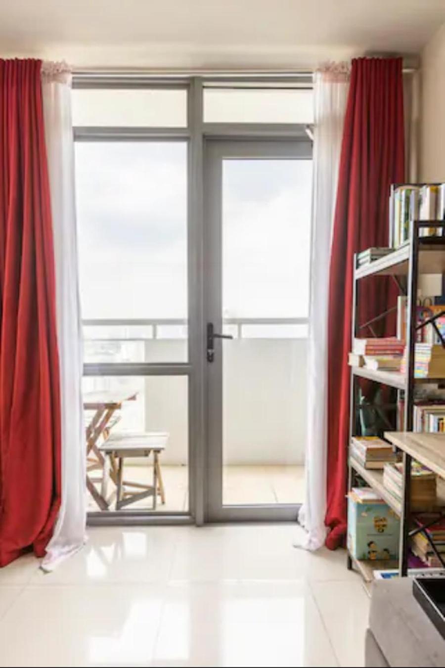 Ferienwohnung Great View With Balcony In Araneta Center Manila Exterior foto